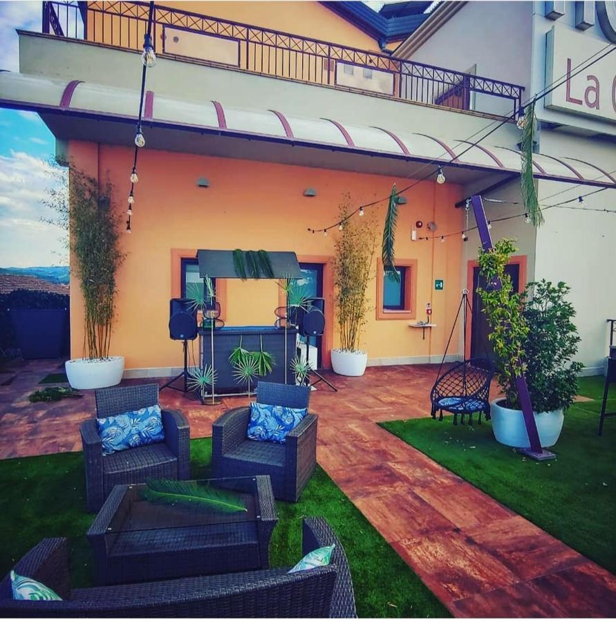Hotel La Cartiera Vignola  Exteriör bild