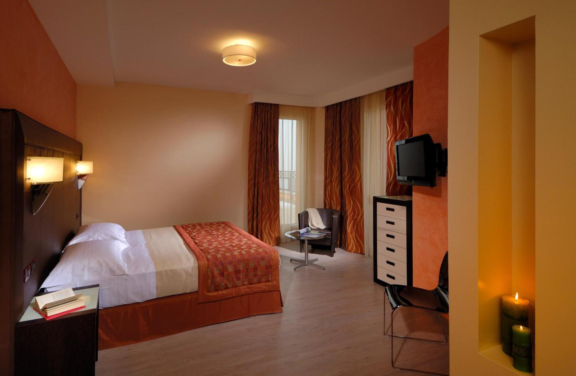 Hotel La Cartiera Vignola  Exteriör bild